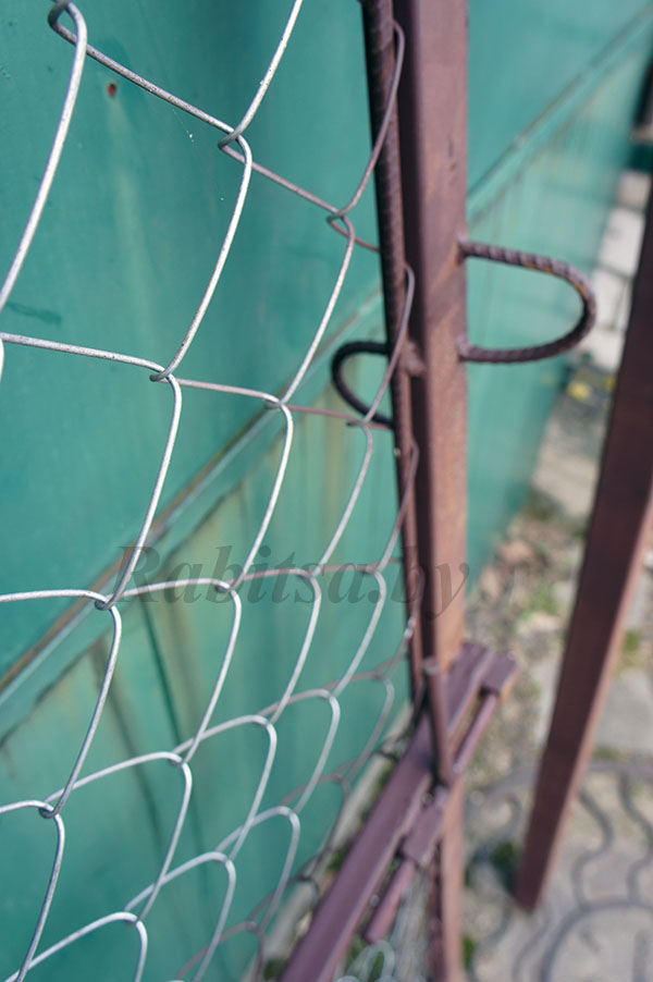 Калитка с завесами для навесного замка.