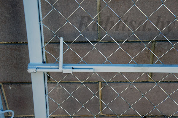 Засов серый калитки