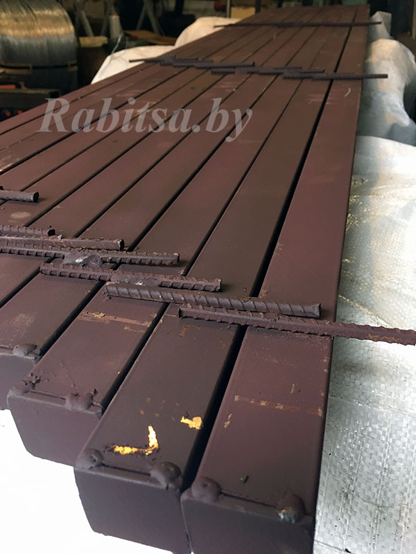 Столбы с профильной трубы 40 мм